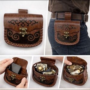Brown Leather Medieval
Gothic Belt Pouch with Brass
Clasp